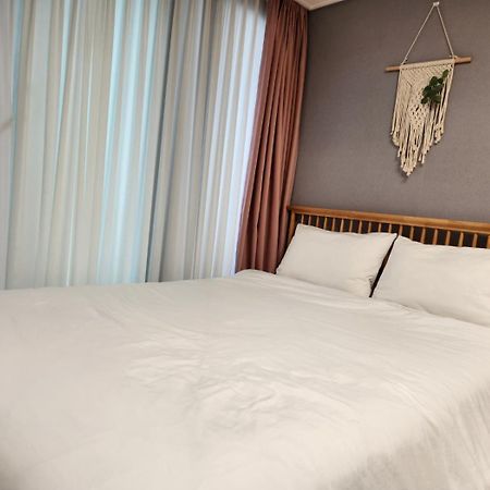Holiday Apt Gwangan Beach Busan Buitenkant foto
