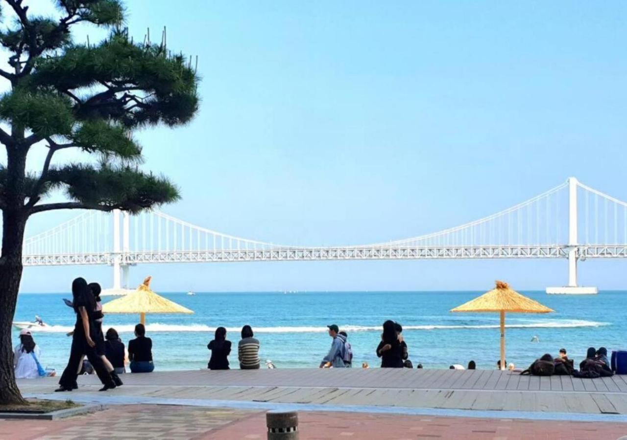 Holiday Apt Gwangan Beach Busan Buitenkant foto